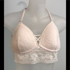 NWT Victoria Secret Lace Wireless Bralette M